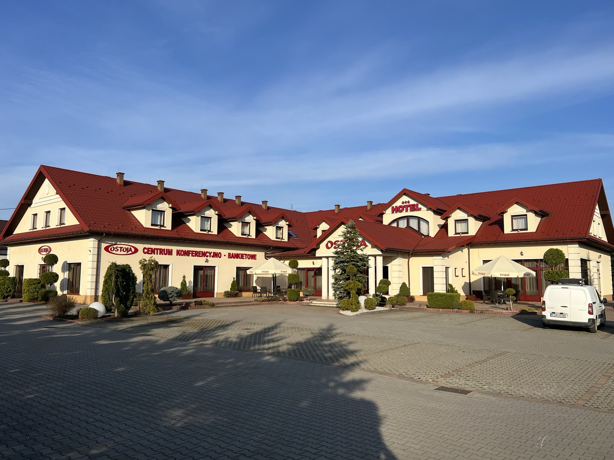 Budynek Hotelu Ostoja w Bobowej