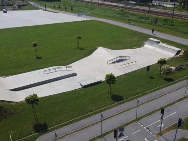 Skatepark w strefie aktywności w Bobowej