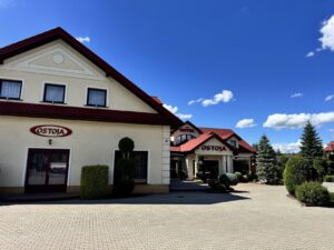 Budynek Hotelu Ostoja w Bobowej