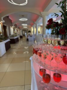 Sala restauracyjna Ostoja w Bobowej