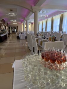 Sala restauracyjna Ostoja w Bobowej