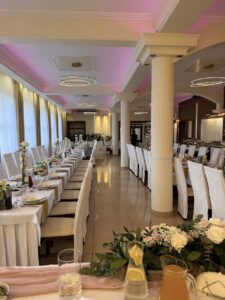 Sala restauracyjna Ostoja w Bobowej