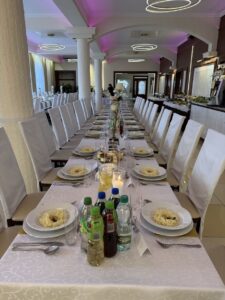 Sala restauracyjna Ostoja w Bobowej